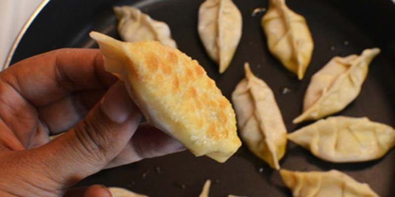 Gói há cảo nhân tôm kim chi