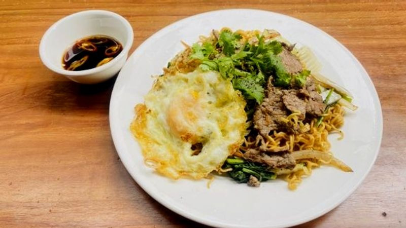 7 Cách làm mì xào bò đơn giản, thơm ngon như ngoài hàng