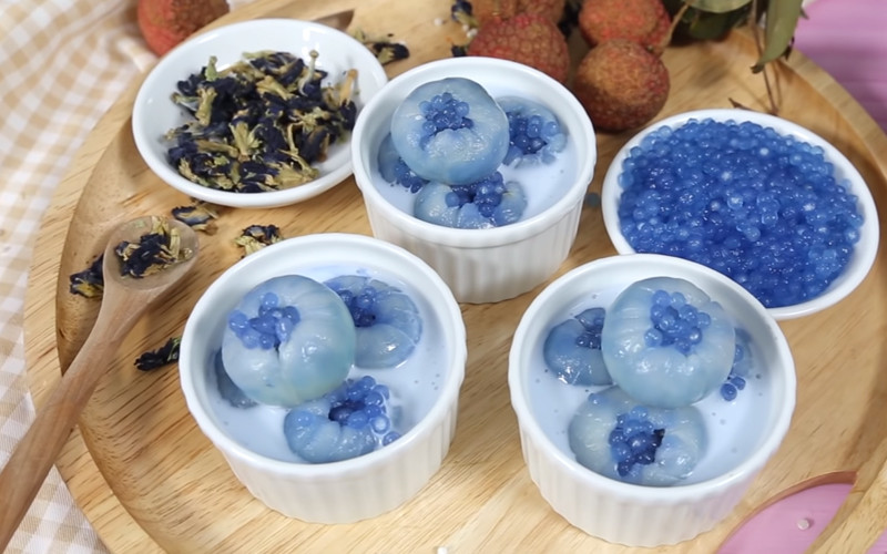 Thành phẩm sữa chua vải hoa đậu biếc