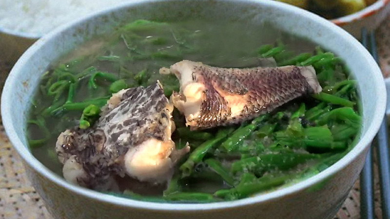 Tô canh rau ngổ cá lóc đồng thơm ngon