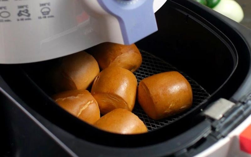 Bánh bao bằng nồi chiên không dầu không gây ớn