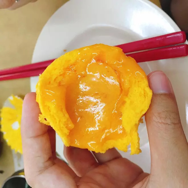 Bánh bao nhân mè đen