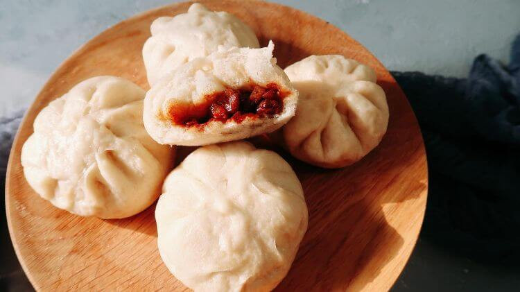 Bánh bao xá xíu sau khi hấp nóng hổi