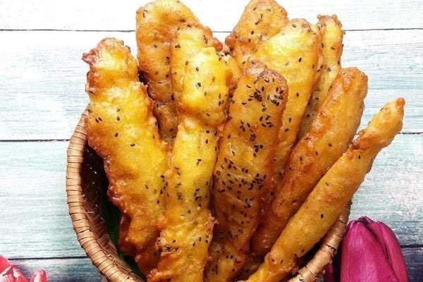 Bánh chuối chiên nước cốt dừa