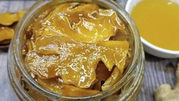 Bảo quản mứt gừng trong hộp kín