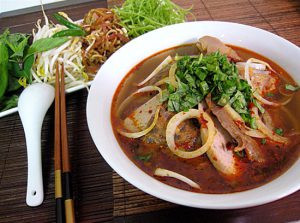 BÍ KÍP NẤU BÚN BÒ HUẾ CHUẨN TỪ MAMA NGON