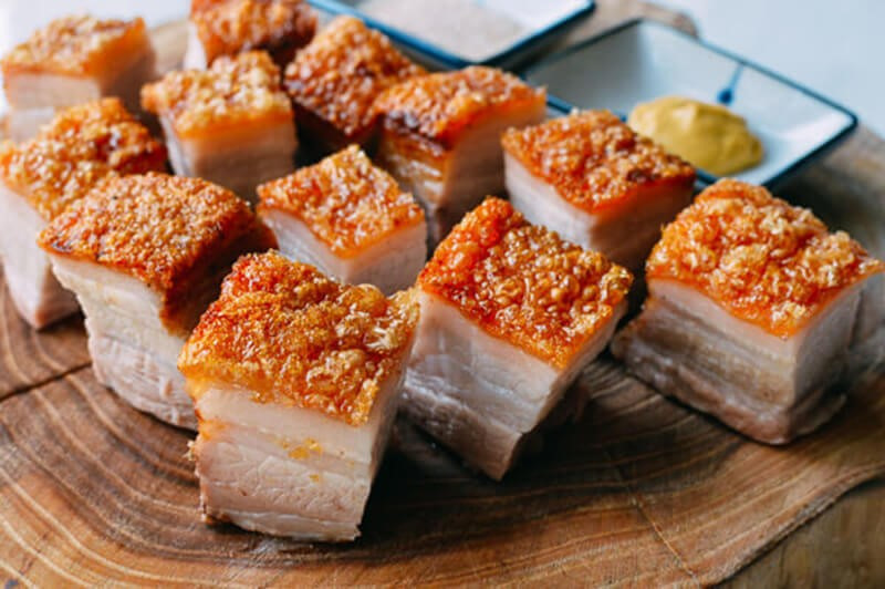 Cách làm heo quay bằng nồi chiên không dầu thơm ngon đơn giản