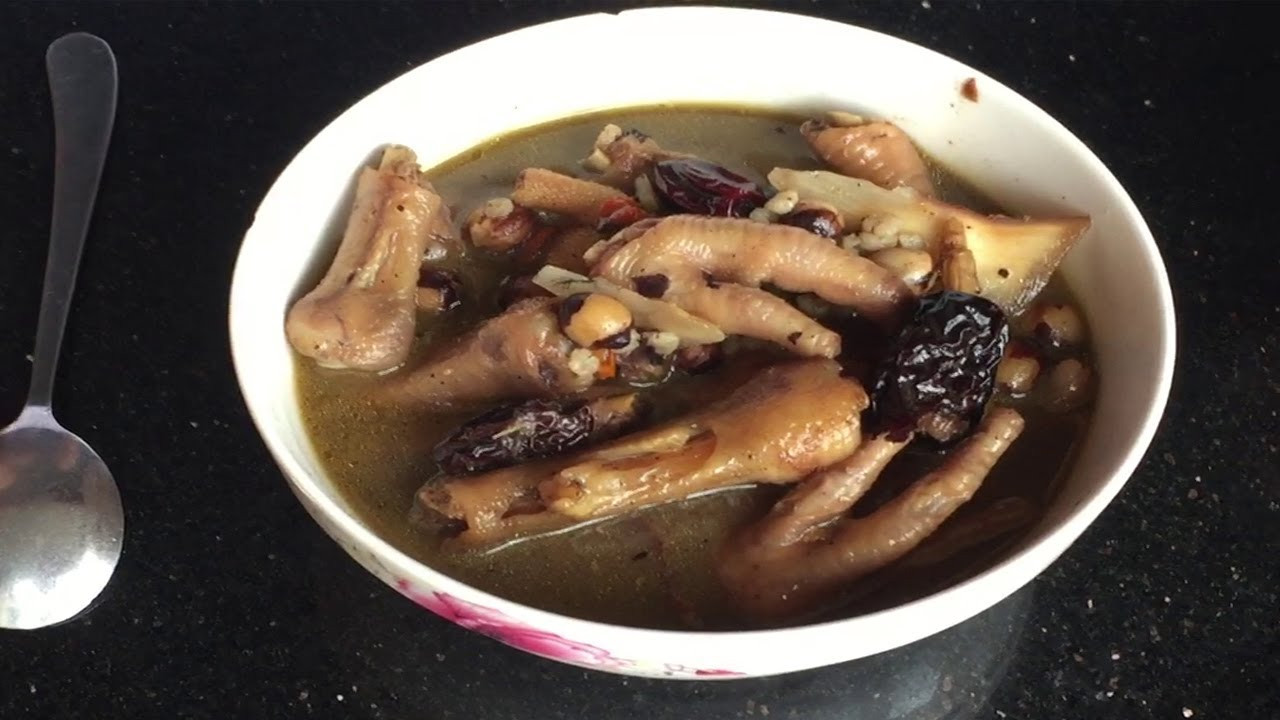 Chân gà hầm thuốc bắc