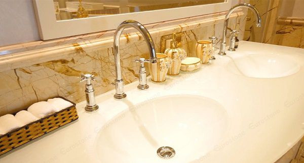 Chậu rửa mặt âm bàn tiết kiệm diện tích