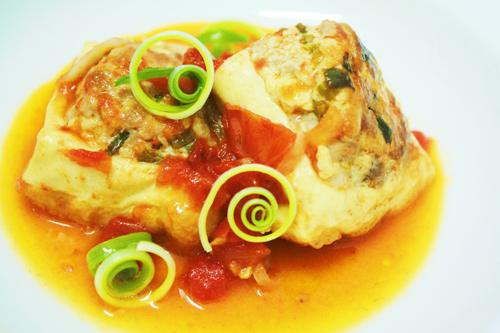 Đậu phụ nhồi thịt sốt cà chua