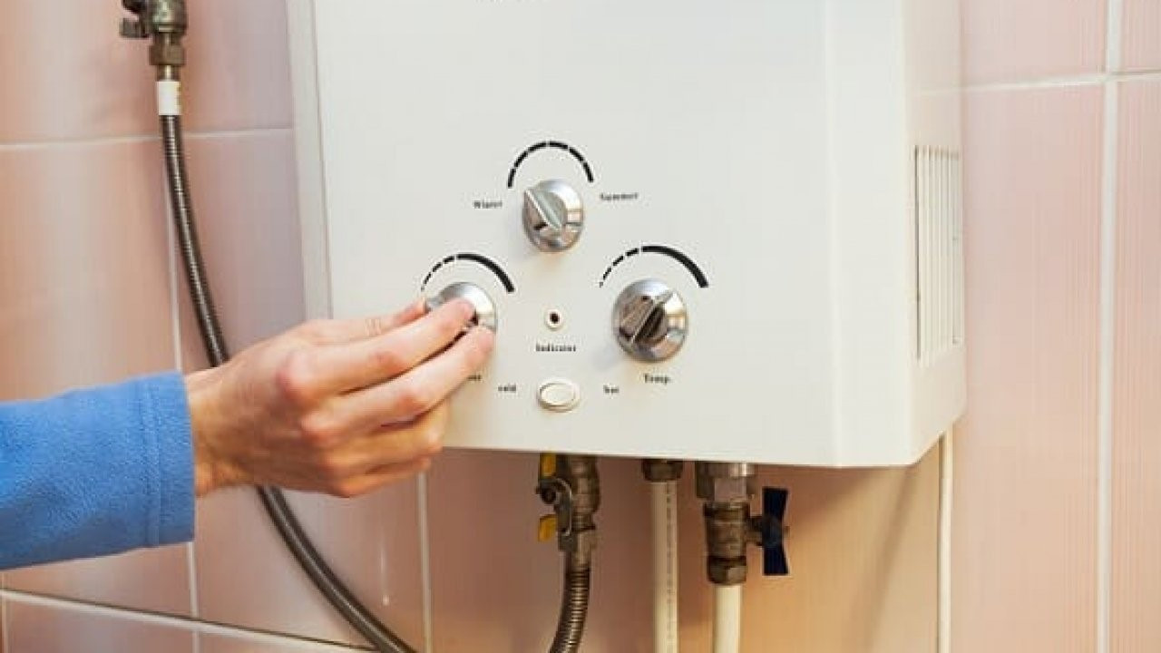 Cách Sử Dụng Máy Nước Nóng Gián Tiếp Ariston Đúng Kỹ Thuật