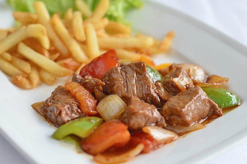 Món bò lúc lắc khoai tây chiên thơm ngon