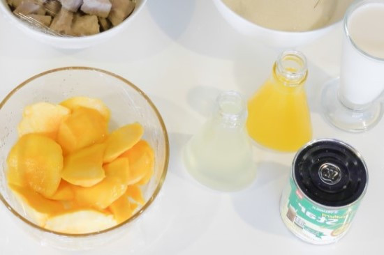 Nguyên liệu cần thiết làm sinh tố xoài
