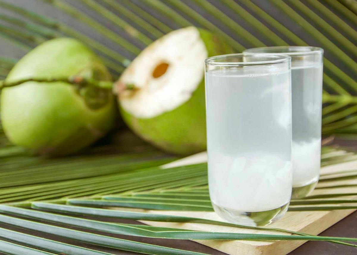 Nước dừa giúp phòng ngừa sỏi thận