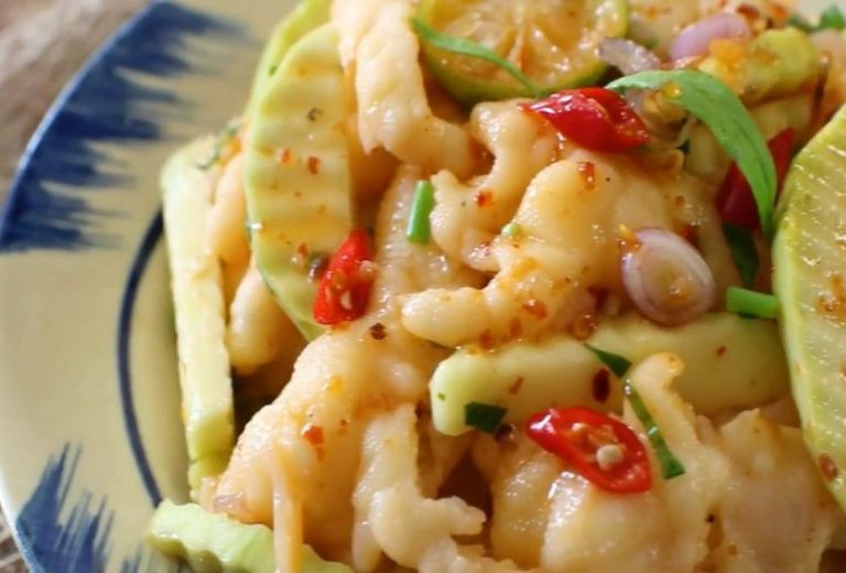 Thành phẩm chân gà rút xương ngâm sả tắc xoài