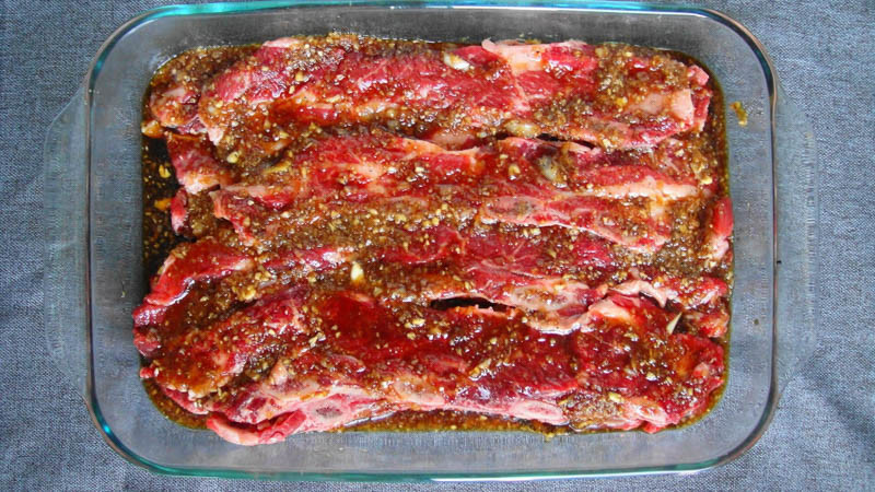 Ướp Thịt Bò Nướng với Sa Tế