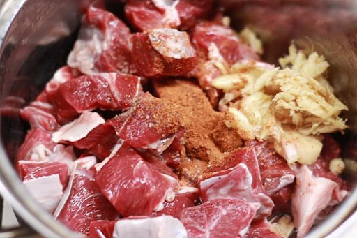 Ướp thịt để khi ăn được đậm đà hơn