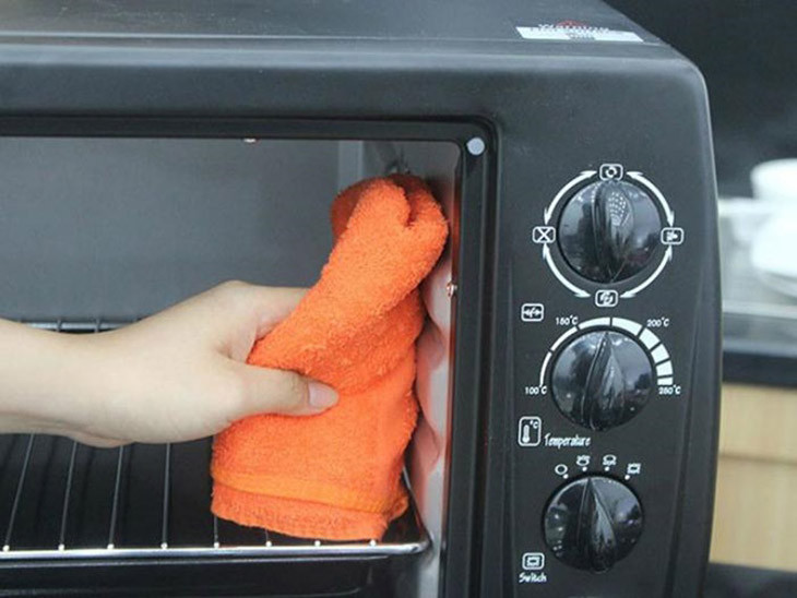 Vệ sinh lò nướng