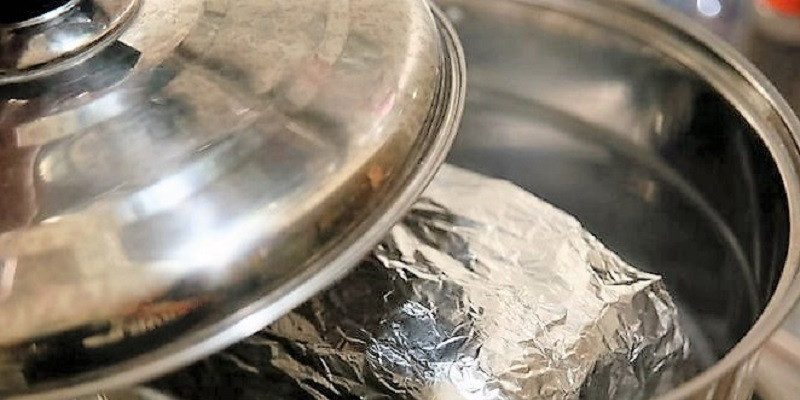 Cách làm để bánh mì cũ trở nên nóng giòn như mới