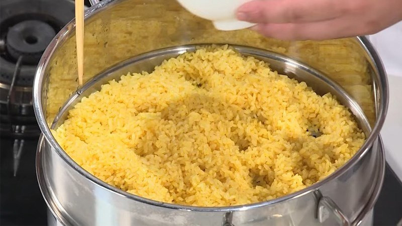 Cách làm xôi hấp bằng xửng siêu ngon, mềm mịn và hương vị đặc trưng như hàng quán