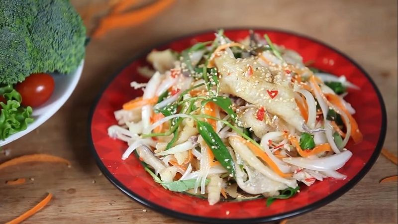 Cách rút xương và cách làm các món ngon từ chân gà rút xương